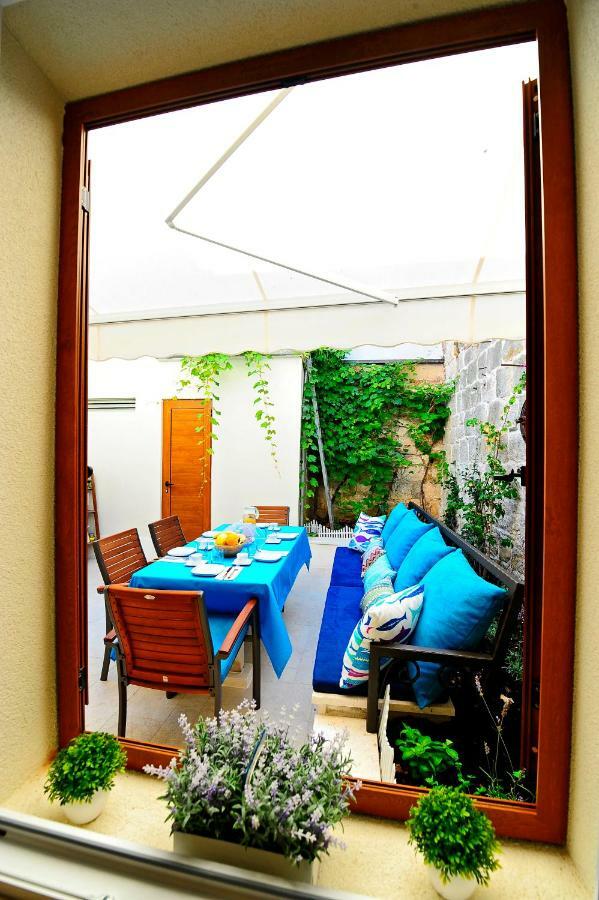 Luxury Apartment Dvor Split Bagian luar foto