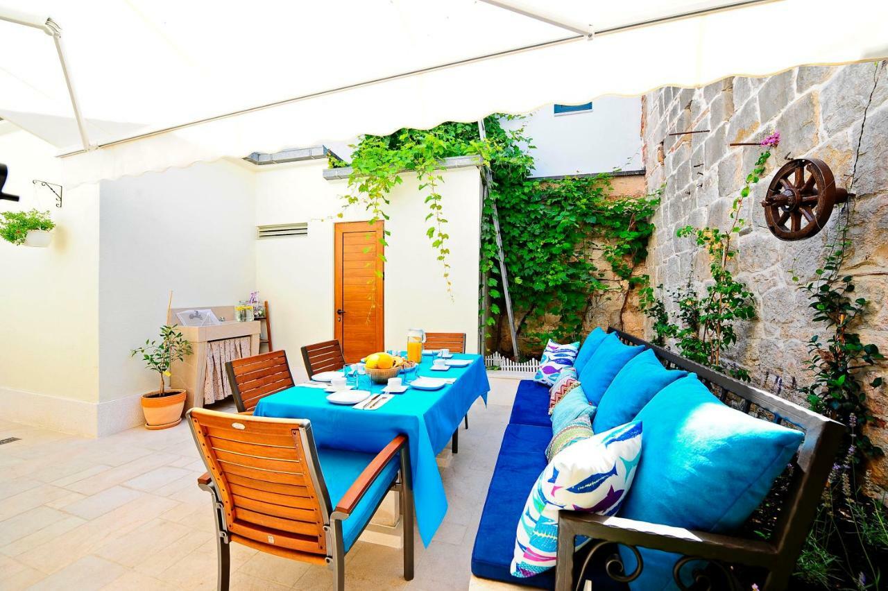Luxury Apartment Dvor Split Bagian luar foto