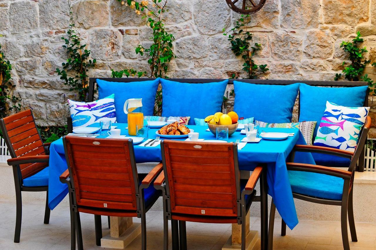 Luxury Apartment Dvor Split Bagian luar foto