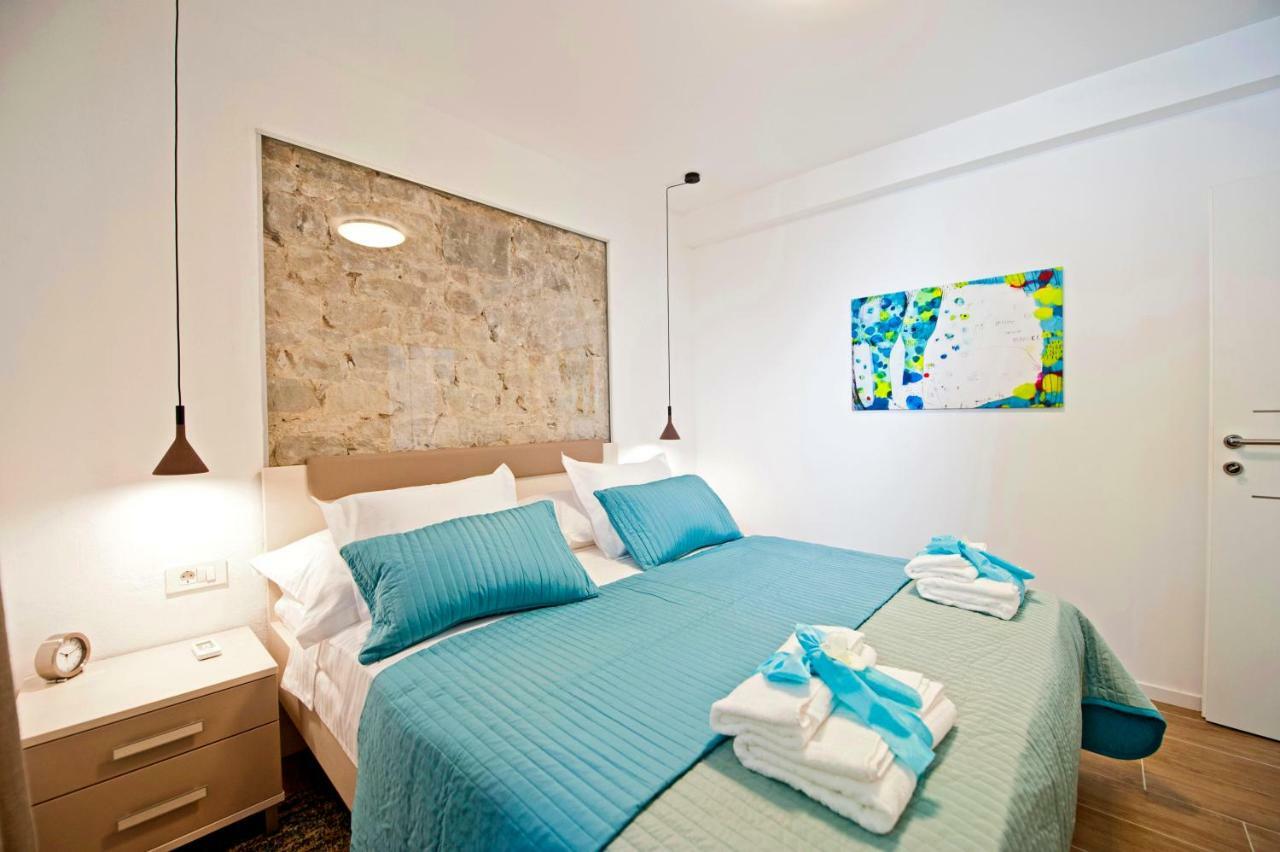 Luxury Apartment Dvor Split Bagian luar foto